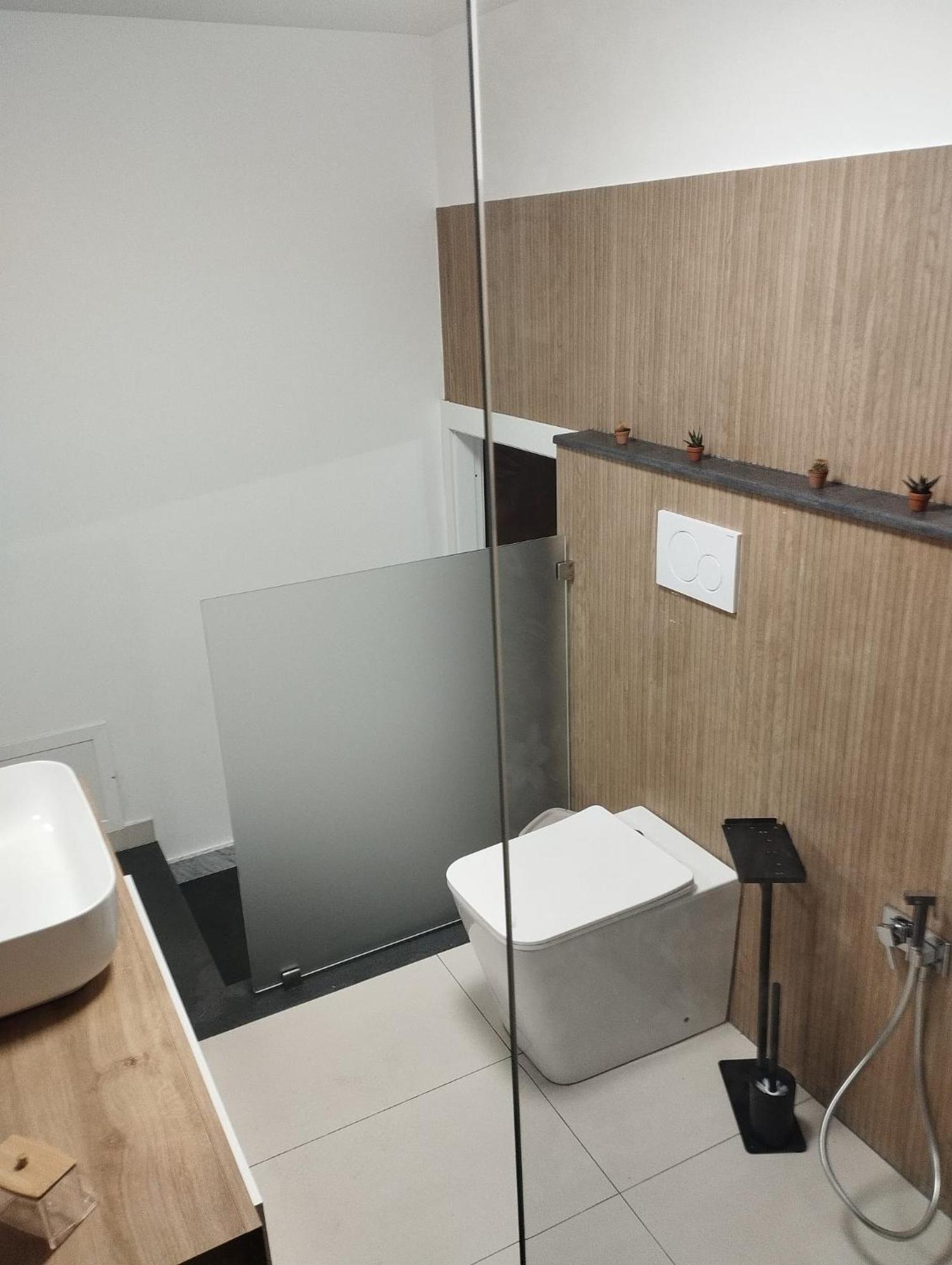 Simply Apartment *